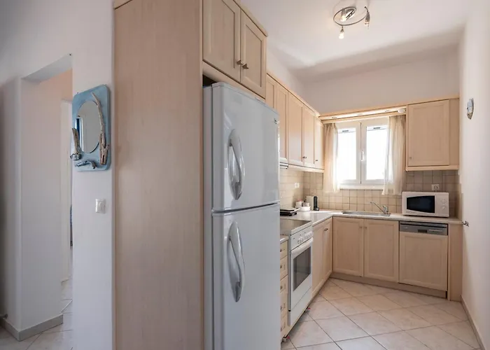 Emma's Summer House * 莱瓦贾