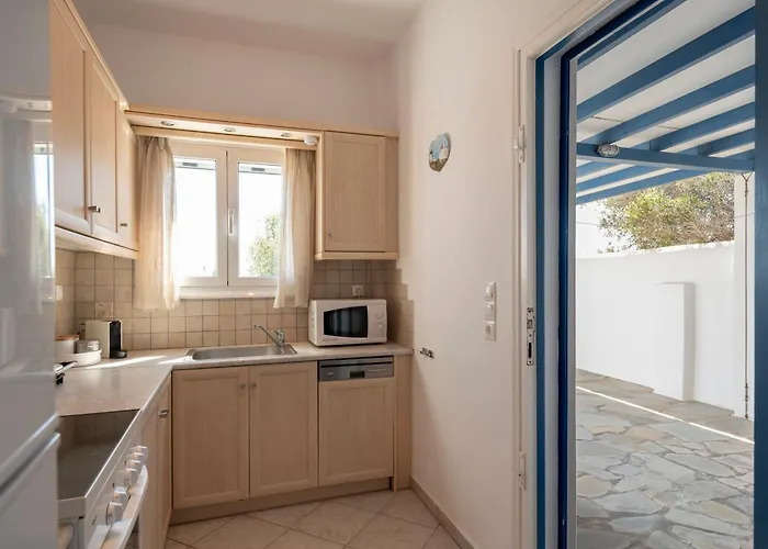 Emma's Summer House * 莱瓦贾